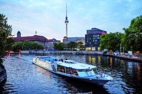 2,5-uur durende stadsrondvaart over de Spree rivier in Berlijn met audiogids