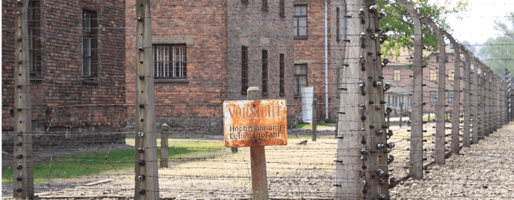Auschwitz-Birkenau guided tour with private transport from Krakow