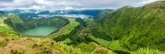 Excursão de jipe de dia inteiro às Sete Cidades e Ferraria