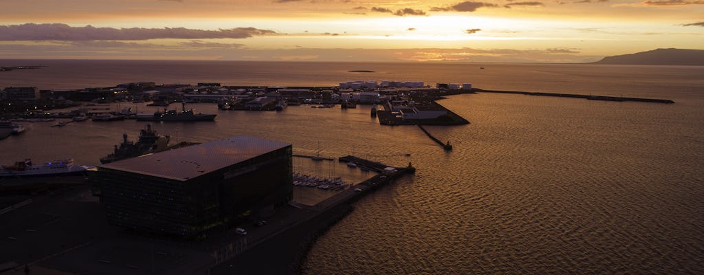 Sol da meia-noite e passeio de barco para observação de baleias