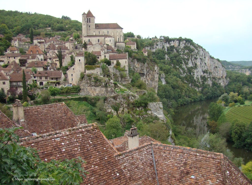 Private sightseeing tour from Toulouse to St Cirq LaPopie and Pech Merle Cavern