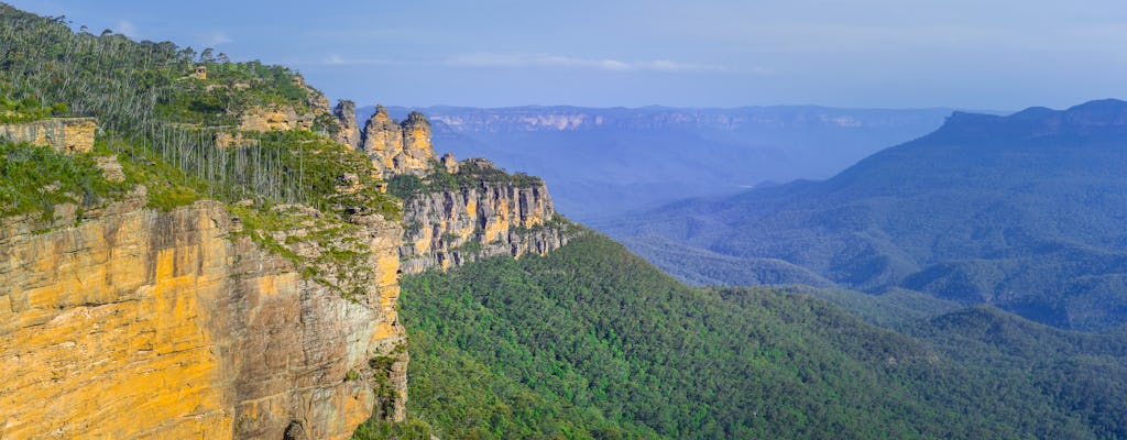 Excursão a pé pelas montanhas azuis e parque da vida selvagem