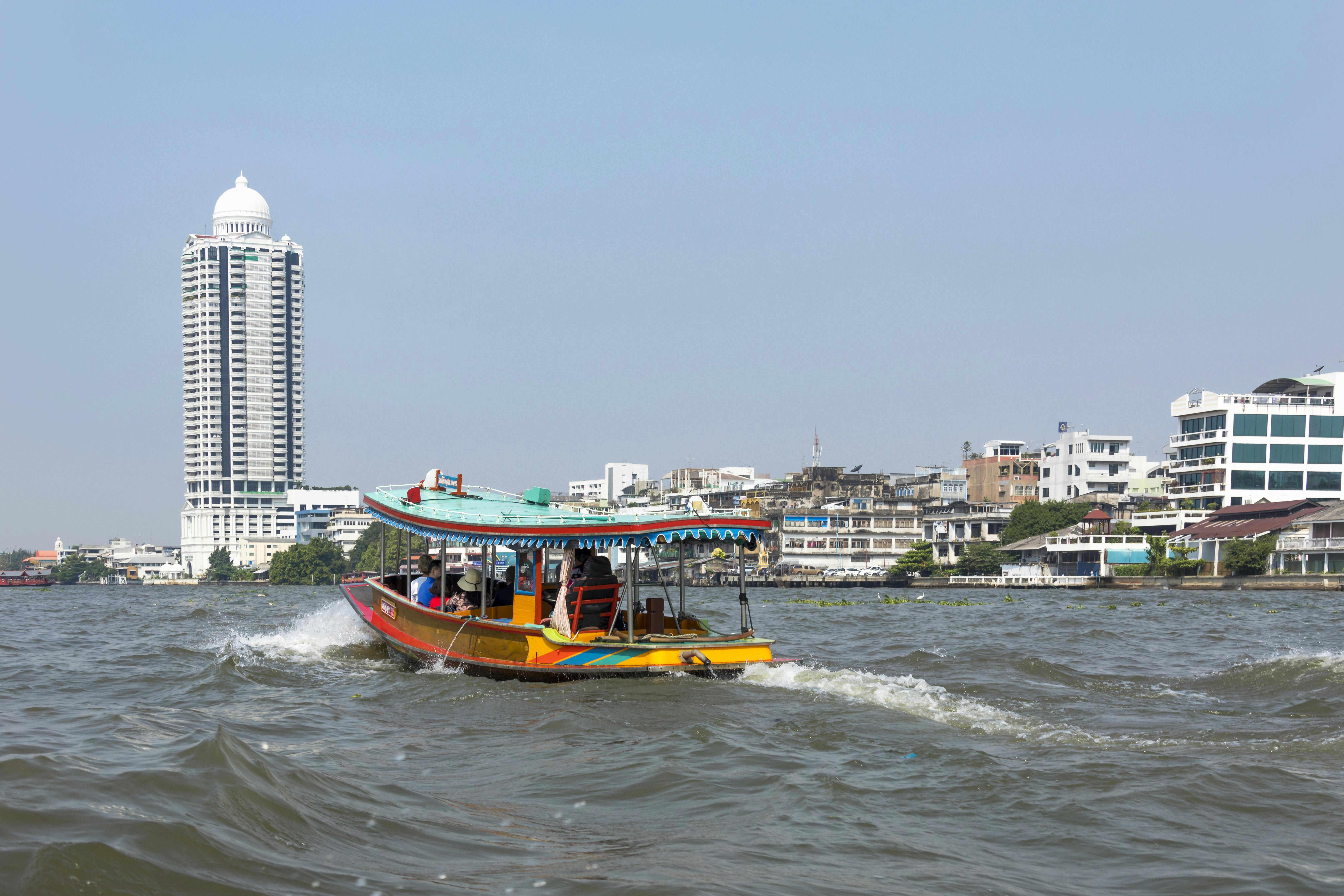 Le canal de Bangkok et le quartier chinois