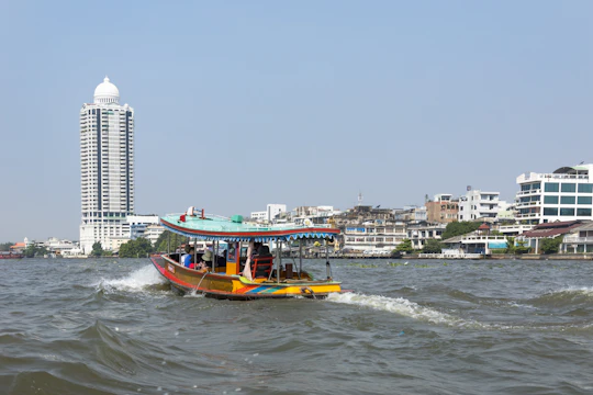 Half-day guided tour of Bangkok’s canals and Chinatown district