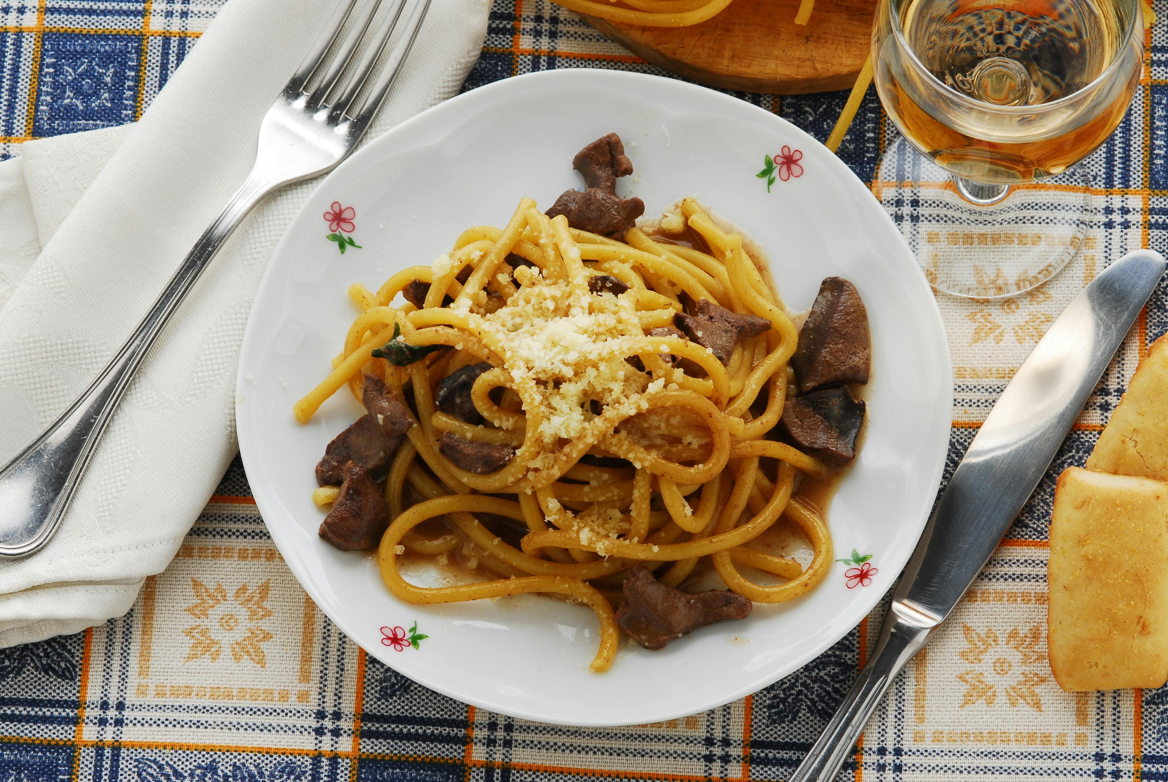 VISITA AL MERCATO LOCALE, PRANZO O CENA PRIVATA EEN CASA DI UNA CESARINA CON TOON KOKEN VAN EEN VENEZIA