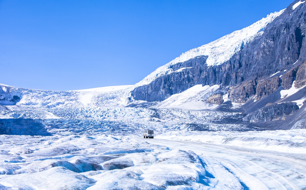 Ice Explorer ride on the Athabasca Glacier | musement