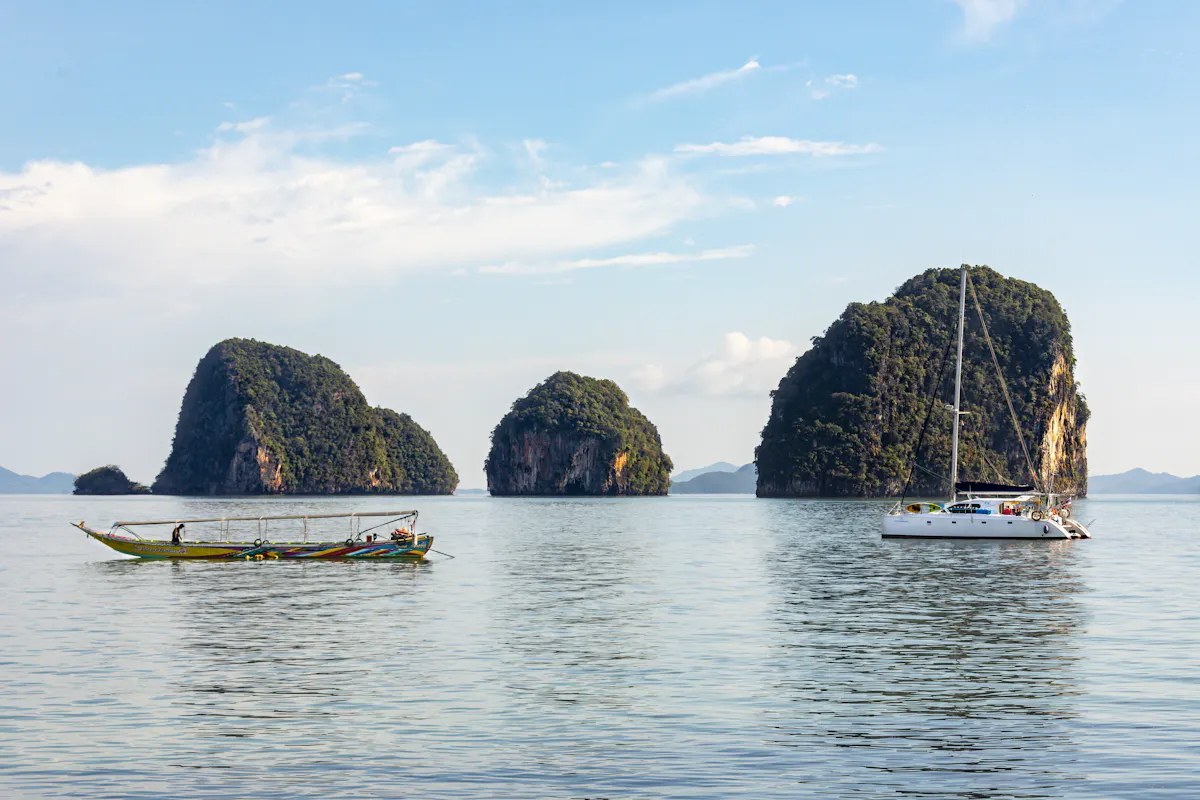 Wyspa Jamesa Bonda motorówką