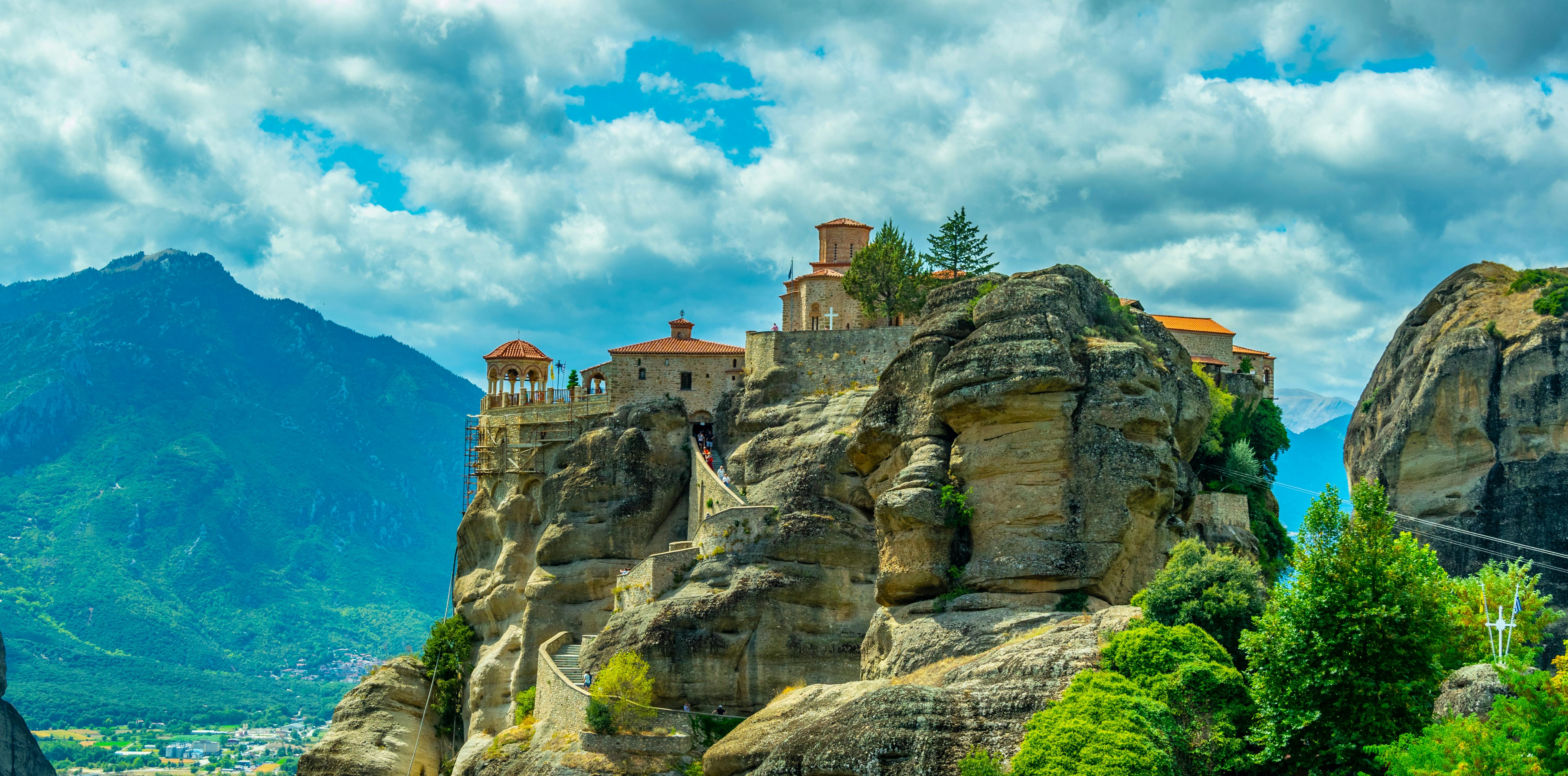 Day trip from Athens to Meteora by train