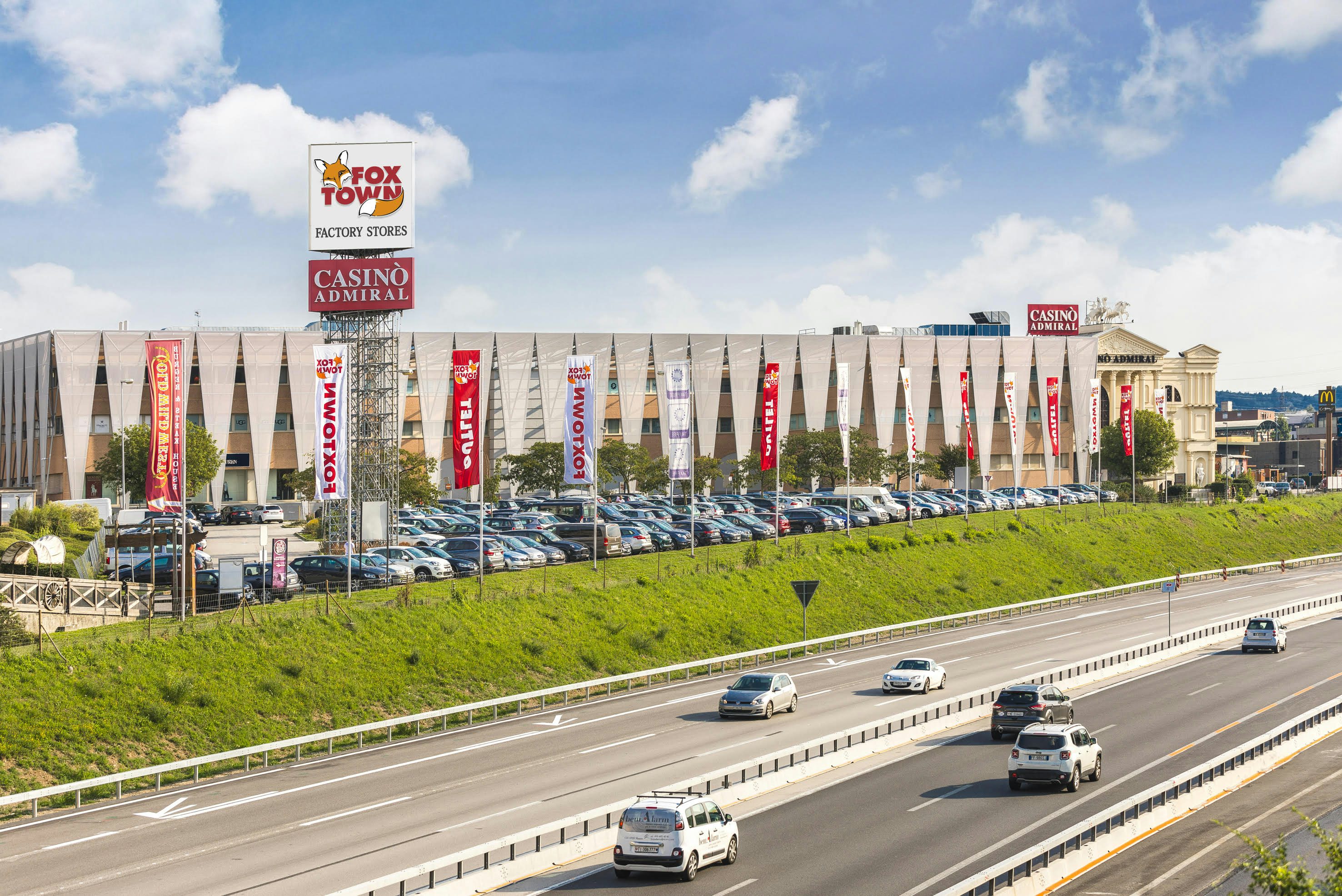 Shopping à Vicolungo The Style Outlets au départ de Milan musement