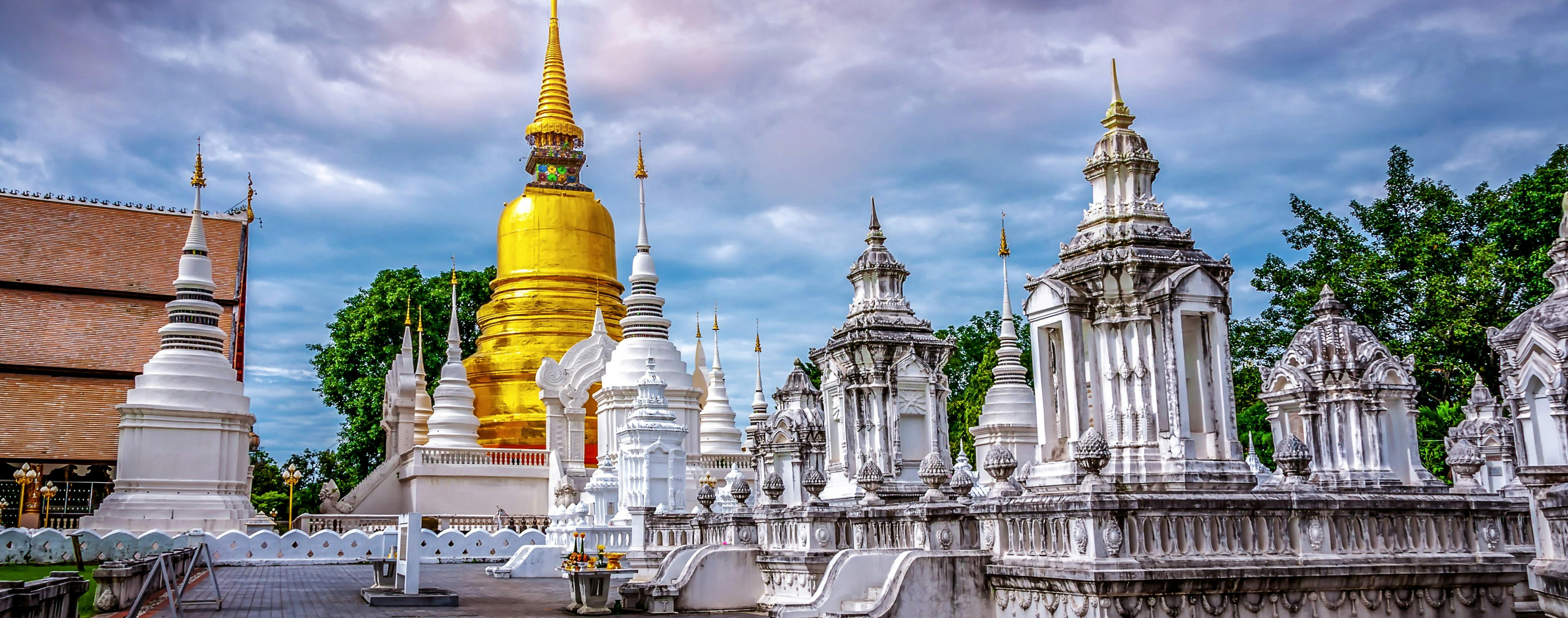 Chiang Mai City, Tempel und Dinner Tour mit Hin- und Rücktransfer zum Flughafen