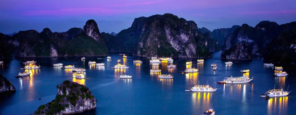 Private full-day trip from Hanoi to Halong Bay with boat cruise