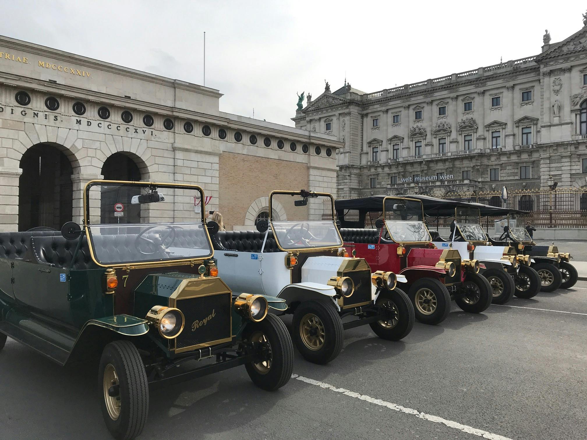 Excursão turística em carros antigos elétricos de 30 minutos em Viena