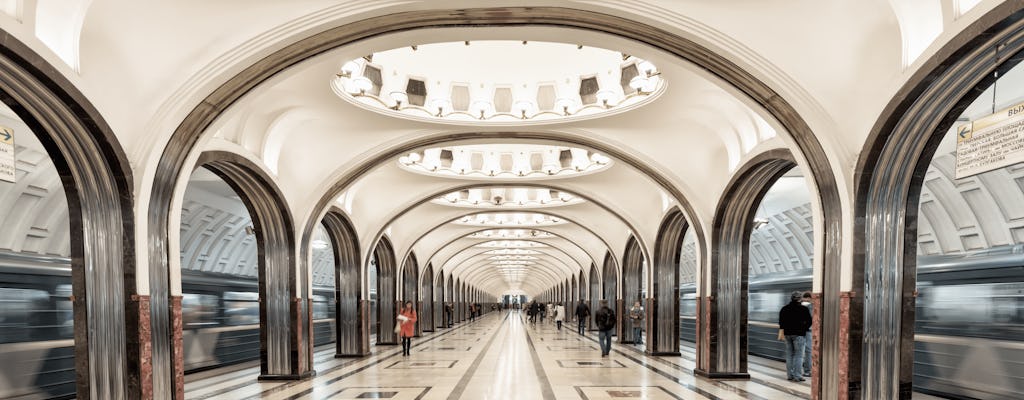 Metro tour in Moskou