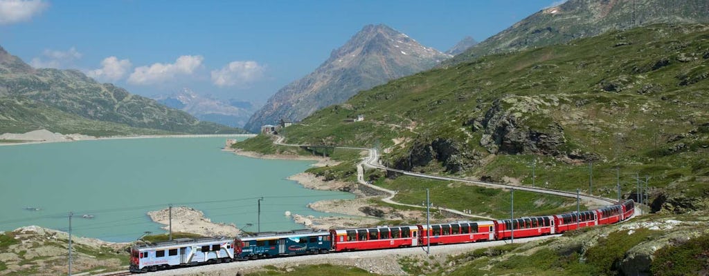 Bernina Express con tour panoramico in carrozza da Milano