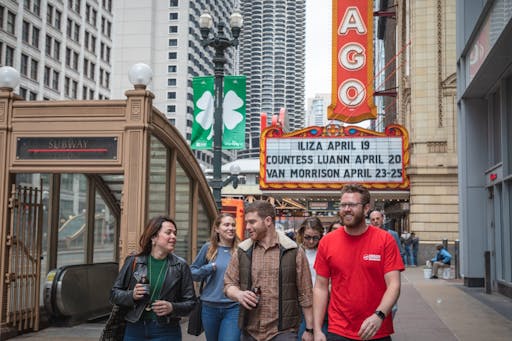c-fakepath-urban-adventures-usa_chicago_neon_marquee_walk.jpg