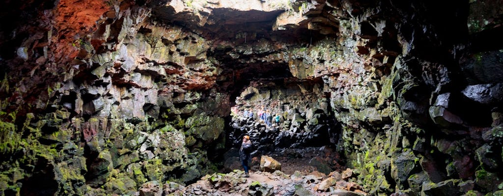 Underworld lava caving trip in Leidarendi Cave