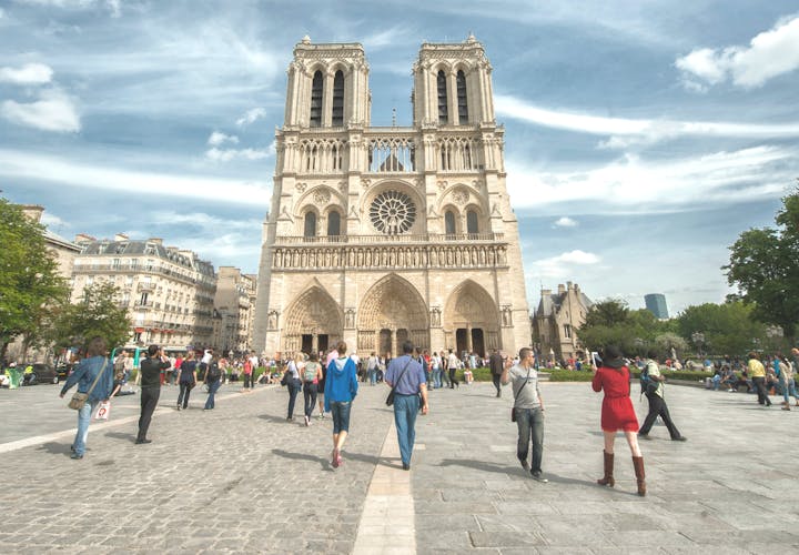 nda Notre Dame de Paris low cropped.png