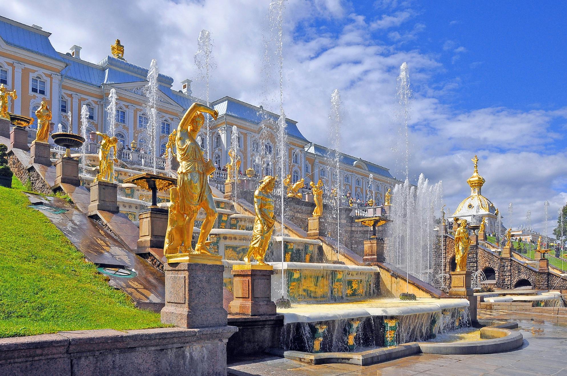 Tours and tickets for Peterhof Palace | musement