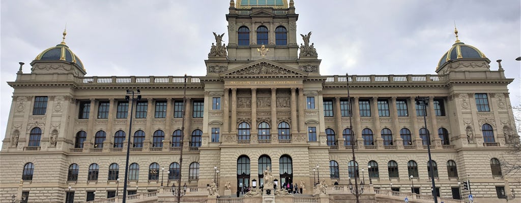 Visite du Musée national de Prague avec billet coupe-file