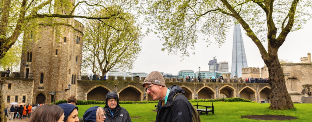 Wczesny wstęp do Tower of London i sali z klejnotami koronnymi z przewodnikiem