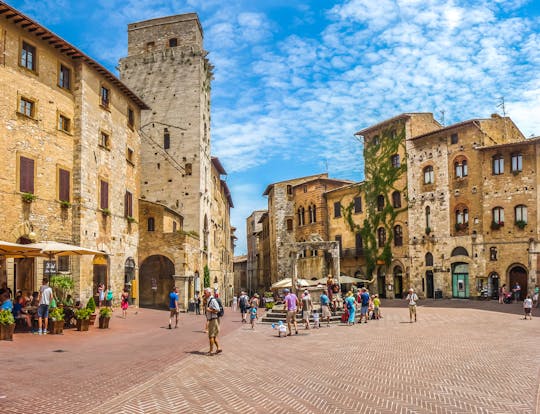 San Gimignano, Siena, Monteriggioni und Chianti mit Weinprobe