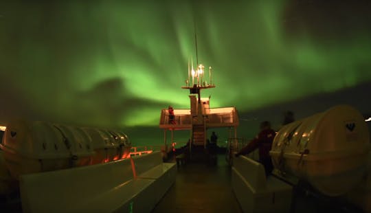 Giro in barca di avvistamento dell'aurora boreale a Reykjavík