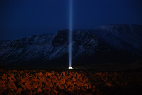 Imagine a Torre da Paz em Reykjavík