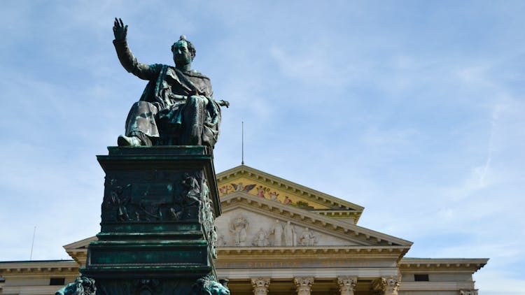 Self-guided Discovery Walk in Munich’s Old Town