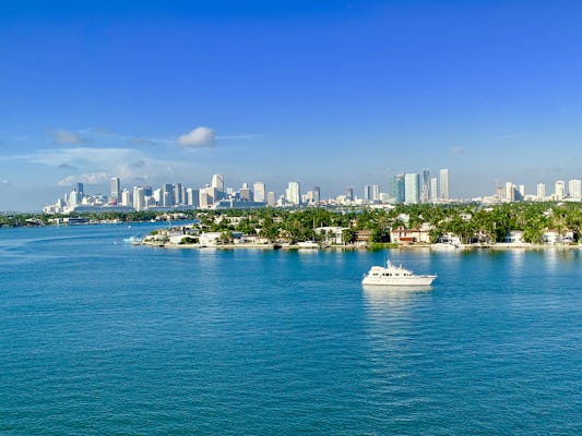 Miami Movie tour with sightseeing boat