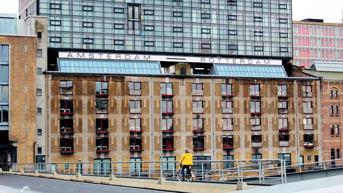 Amsterdam Architecture_AmsRot.jpg