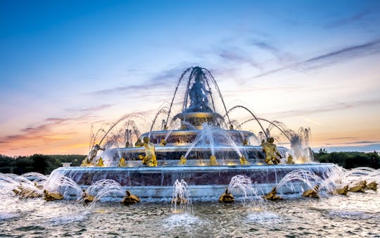 Tour of Versailles Palace and Musical Gardens show