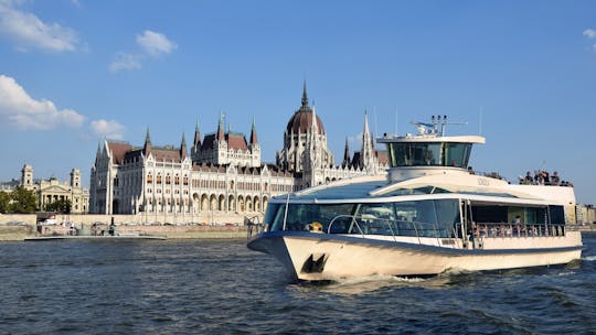 Budapest 70-minute daytime sightseeing cruise Duna Bella