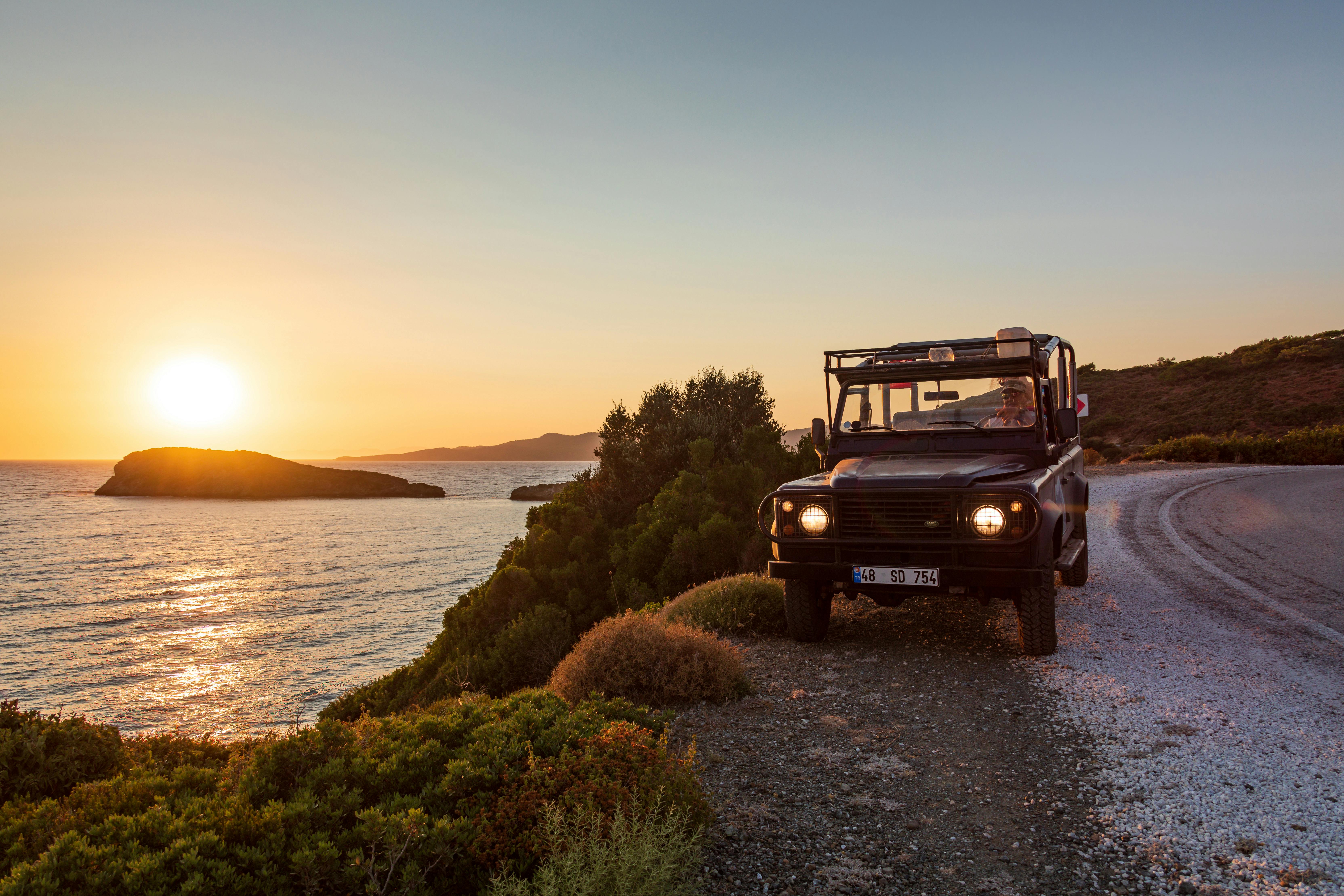 Marmaris 4x4 safari bij zonsondergang met barbecue op het strand