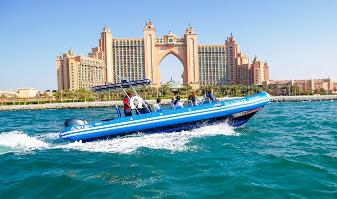 Rejs łodzią motorową z widokiem na Dubai Marina, hotel Atlantis i Burdż al-Arab