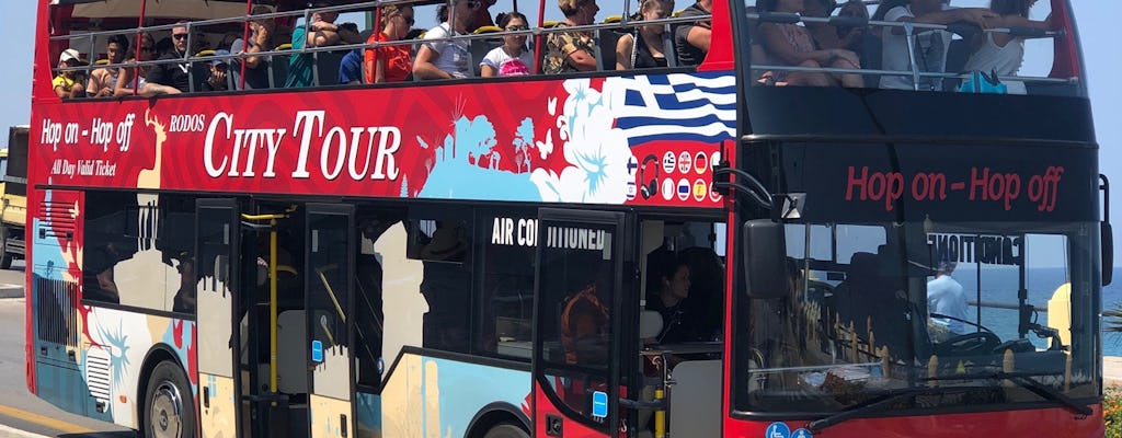 Hop-on hop-off Rhodos city tour met de rode bus