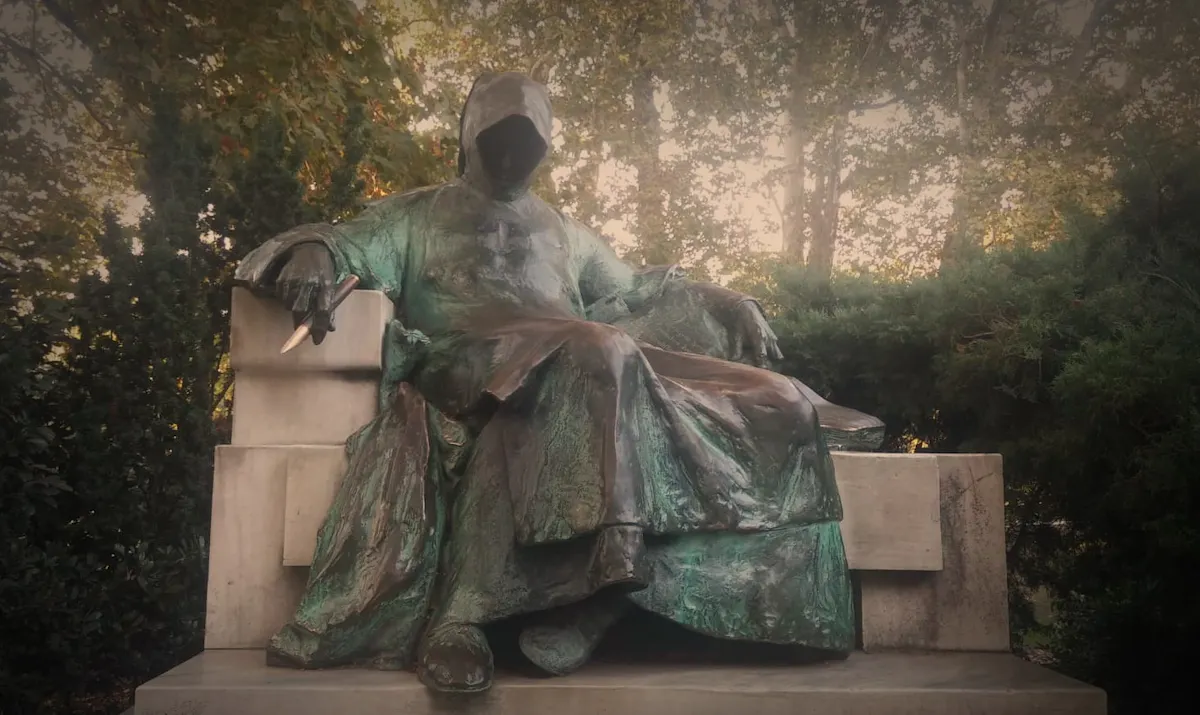 43739030_243936272939253_7240525519081439232_n (1)-min.jpg