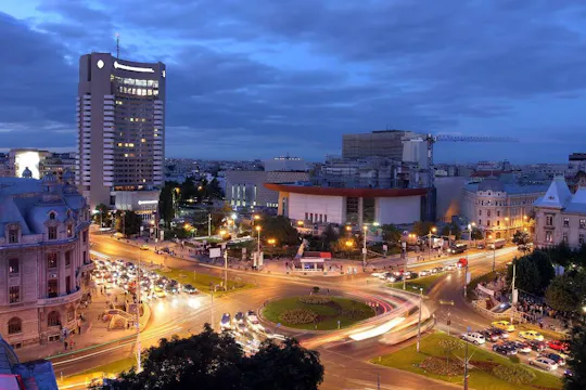 Bucharest Evening Tour and Traditional Dinner