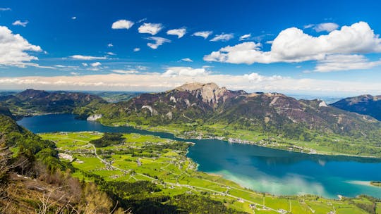 Lakes and mountains tour from Salzburg by bus