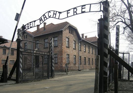 Visita privada a Auschwitz desde Varsovia