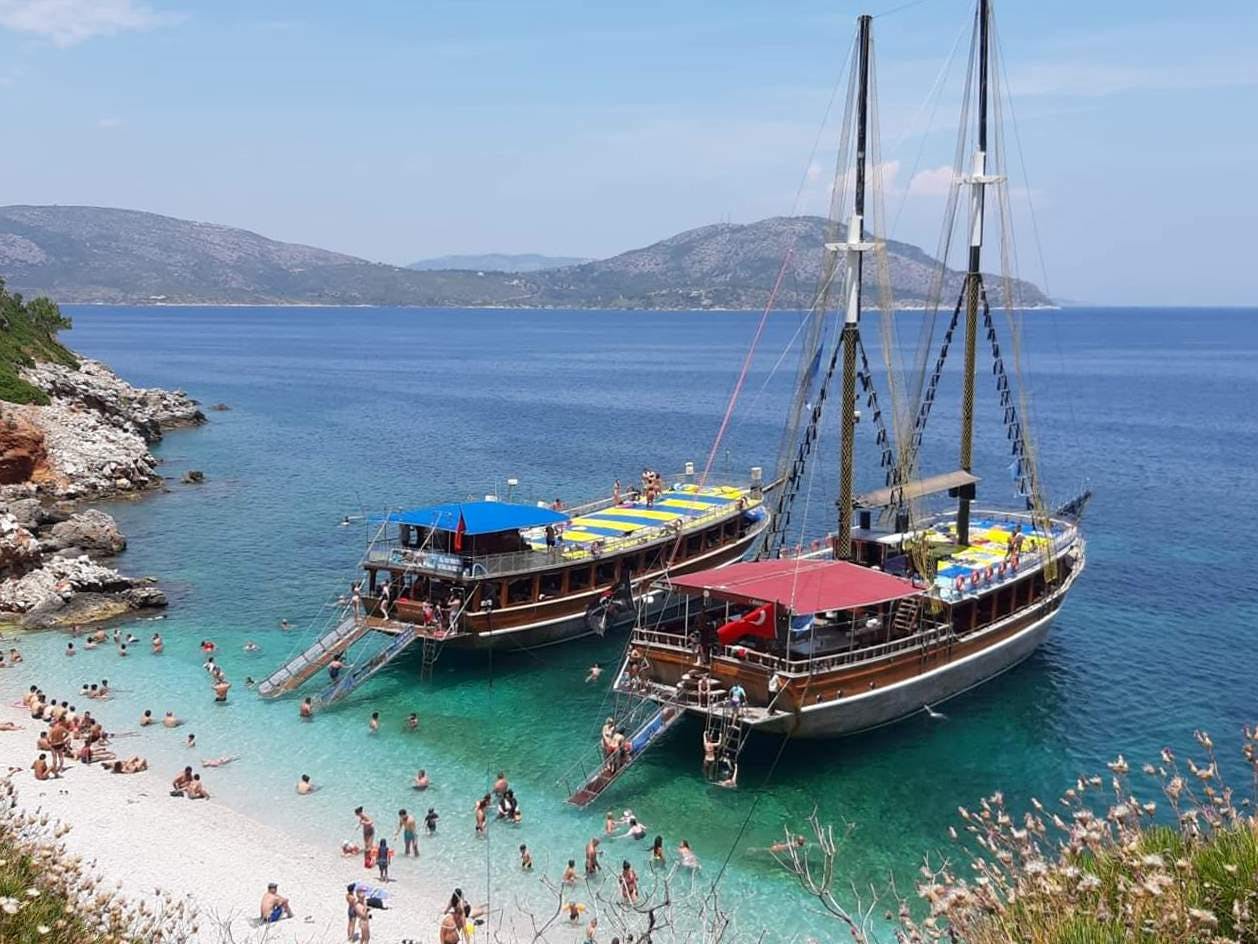 Visite en bateau des baies du nord de Kusadasi