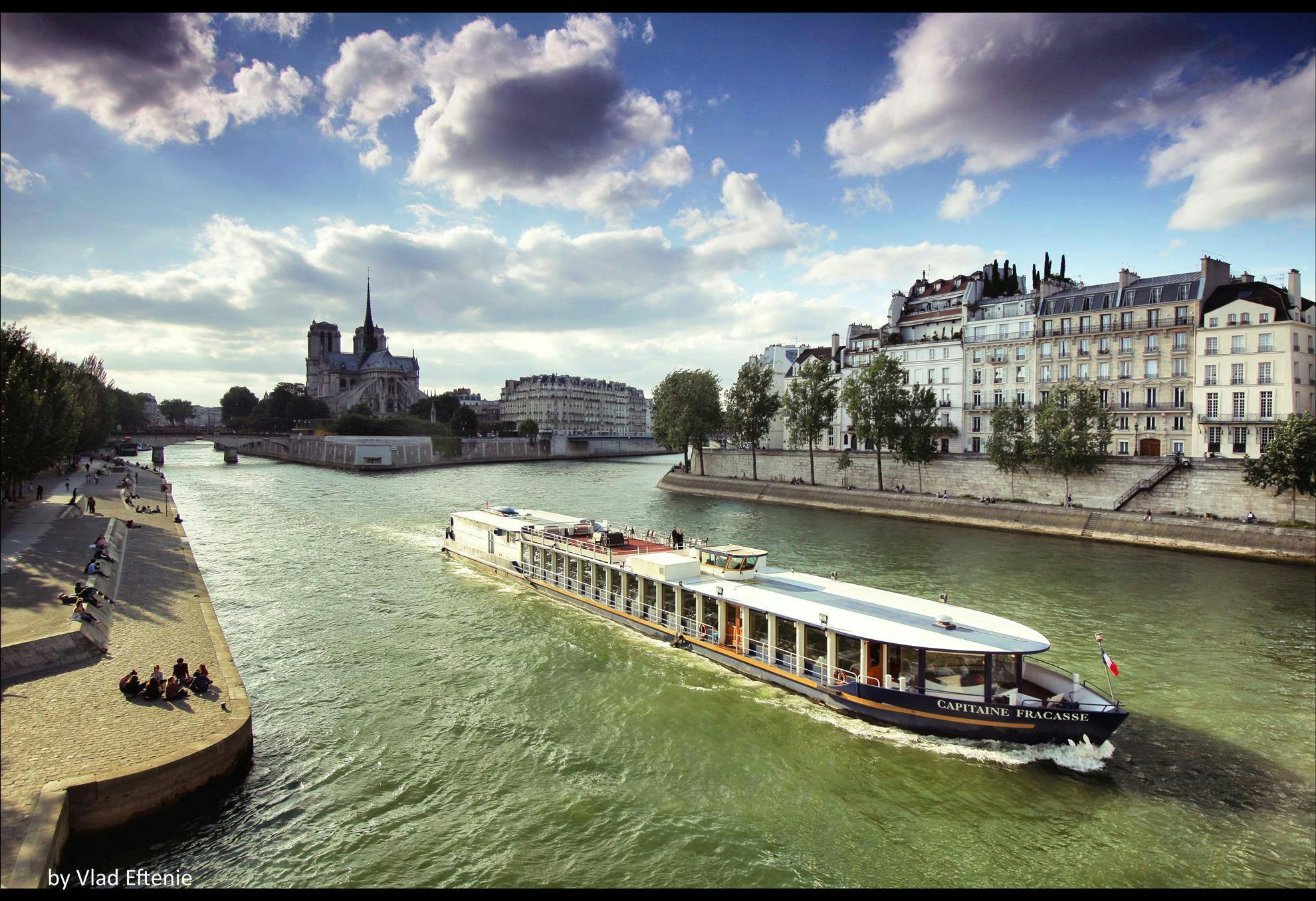 A Perfect Night In Paris With A Fracasse Dinner Cruise Musement