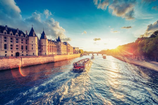 Romantic dinner on the Seine river