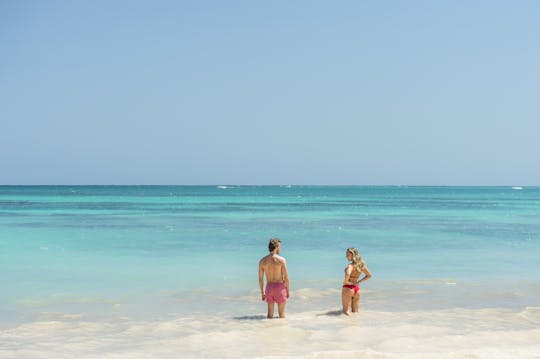 Juanillo Beach Catamarancruise en Zwemmen in Cenotes