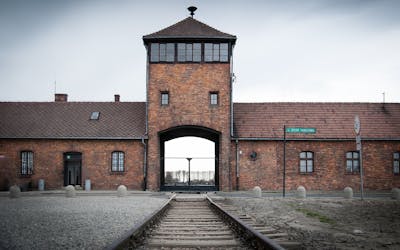 Tour individual por Auschwitz-Birkenau em minivan com saída da Cracóvia