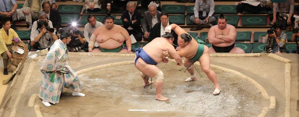 Cultura de luta de sumô e excursão de almoço de chanko nabe