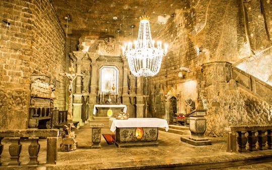 Visita guiada pela Mina de sal de Wieliczka com transfers no hotel