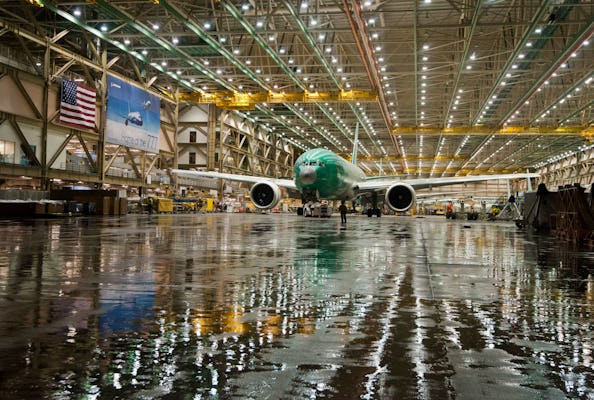 Excursão à Fábrica da Boeing e ao Centro de Aviação do Futuro do Voo