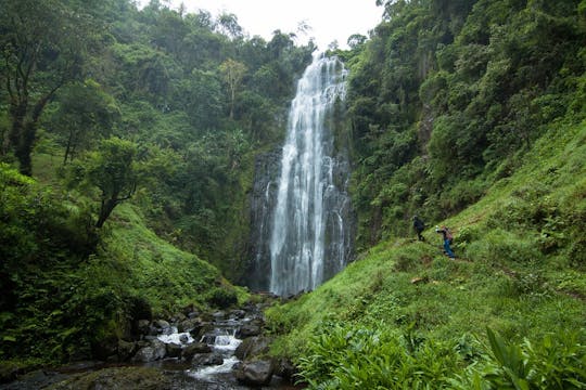 Materuni-waterval-dagwandeling vanaf de Kilimanjaro