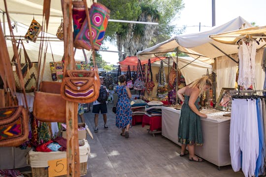 Ibiza Hippiemarkt mit lokalem Tourguide