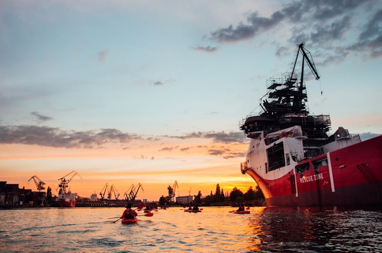 Guided sunset kayak tour of Gdansk